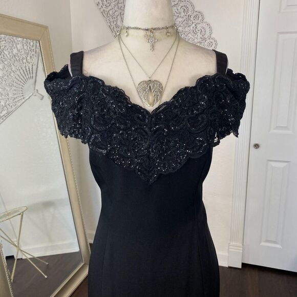 Vintage Made in USA Black Romantic Goth Off Shoulder Sequin Lace Midi Dress M - Picture 2 of 8